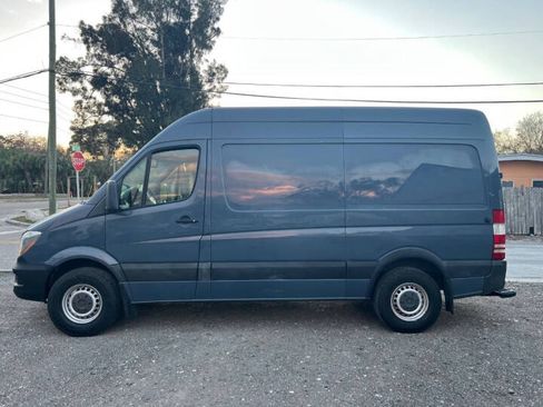 Used 2018 Mercedes-Benz Sprinter 2500 image 8