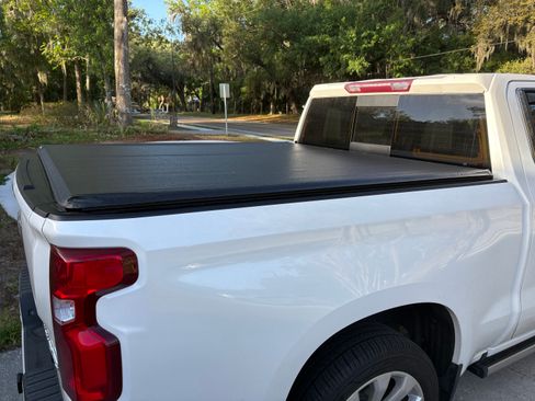 Used 2022 Chevrolet Silverado 1500 High Country image 14