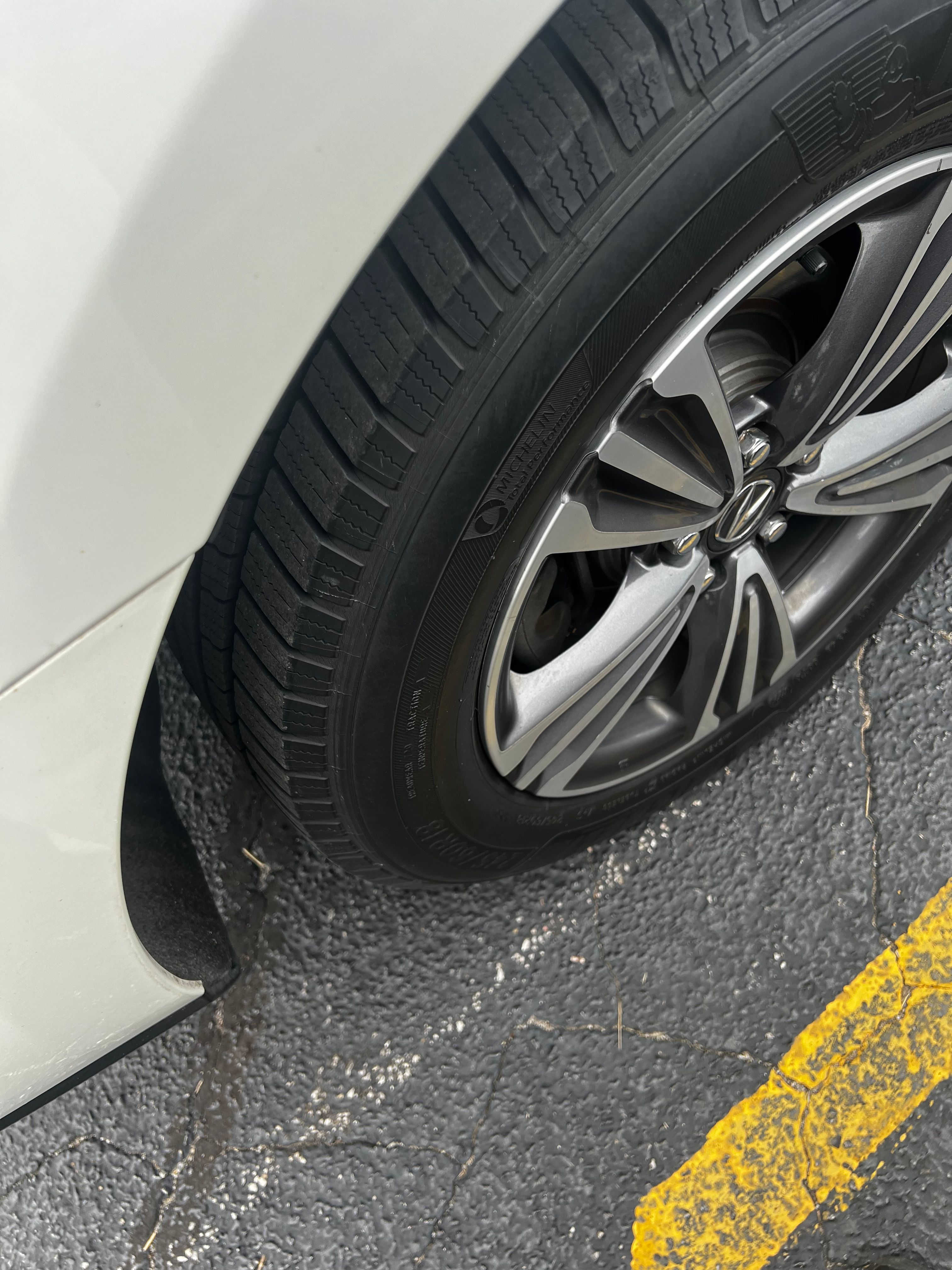 Used 2018 Acura MDX w/ Technology Package AWD/4WD image 19