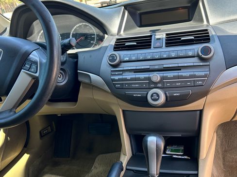 Used 2012 Honda Accord LX image 12