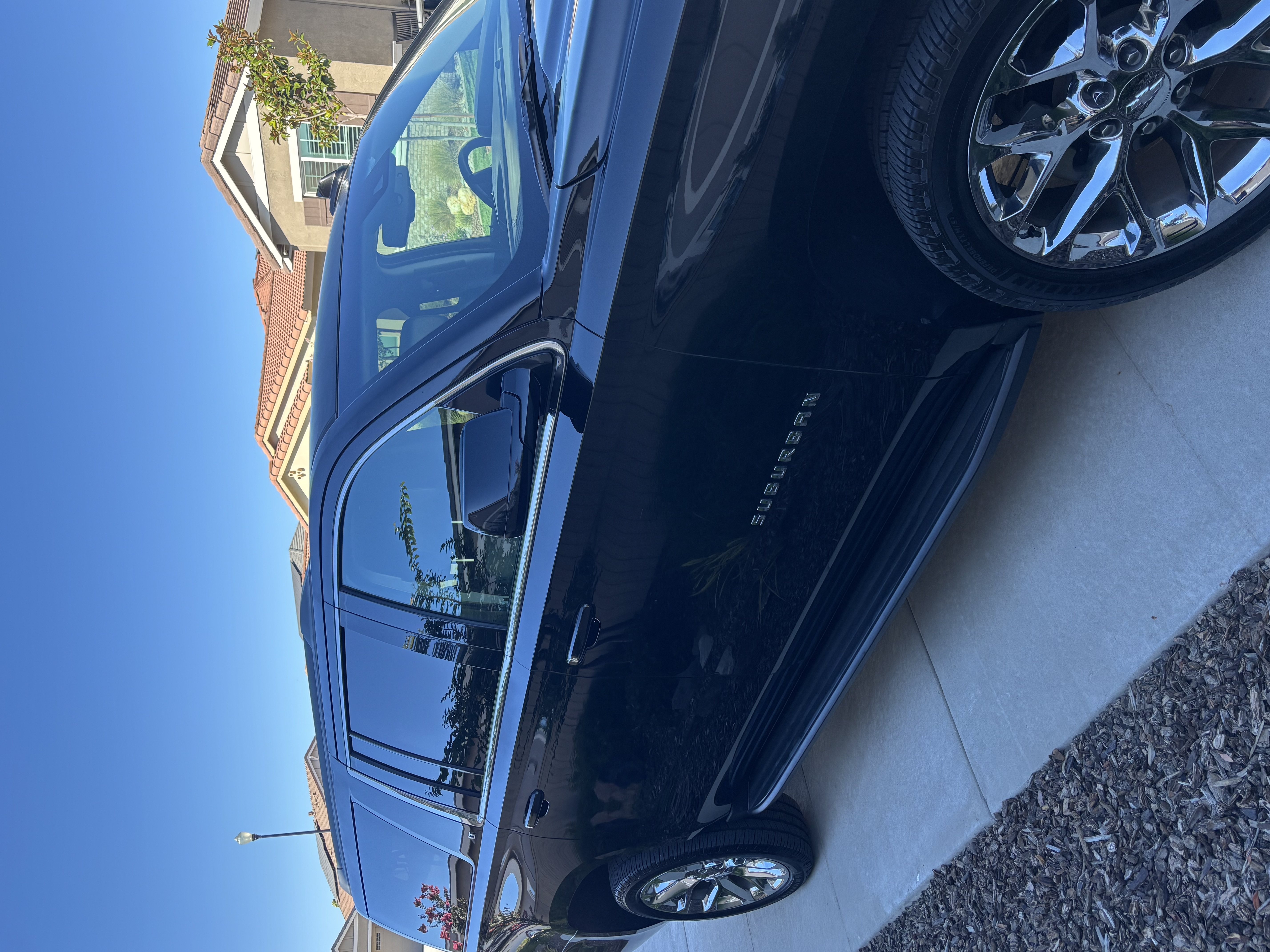 Used 2018 Chevrolet Suburban LT AWD/4WD image 12