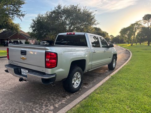 Used 2018 Chevrolet Silverado 1500 LT w/ Texas Edition RWD image 8