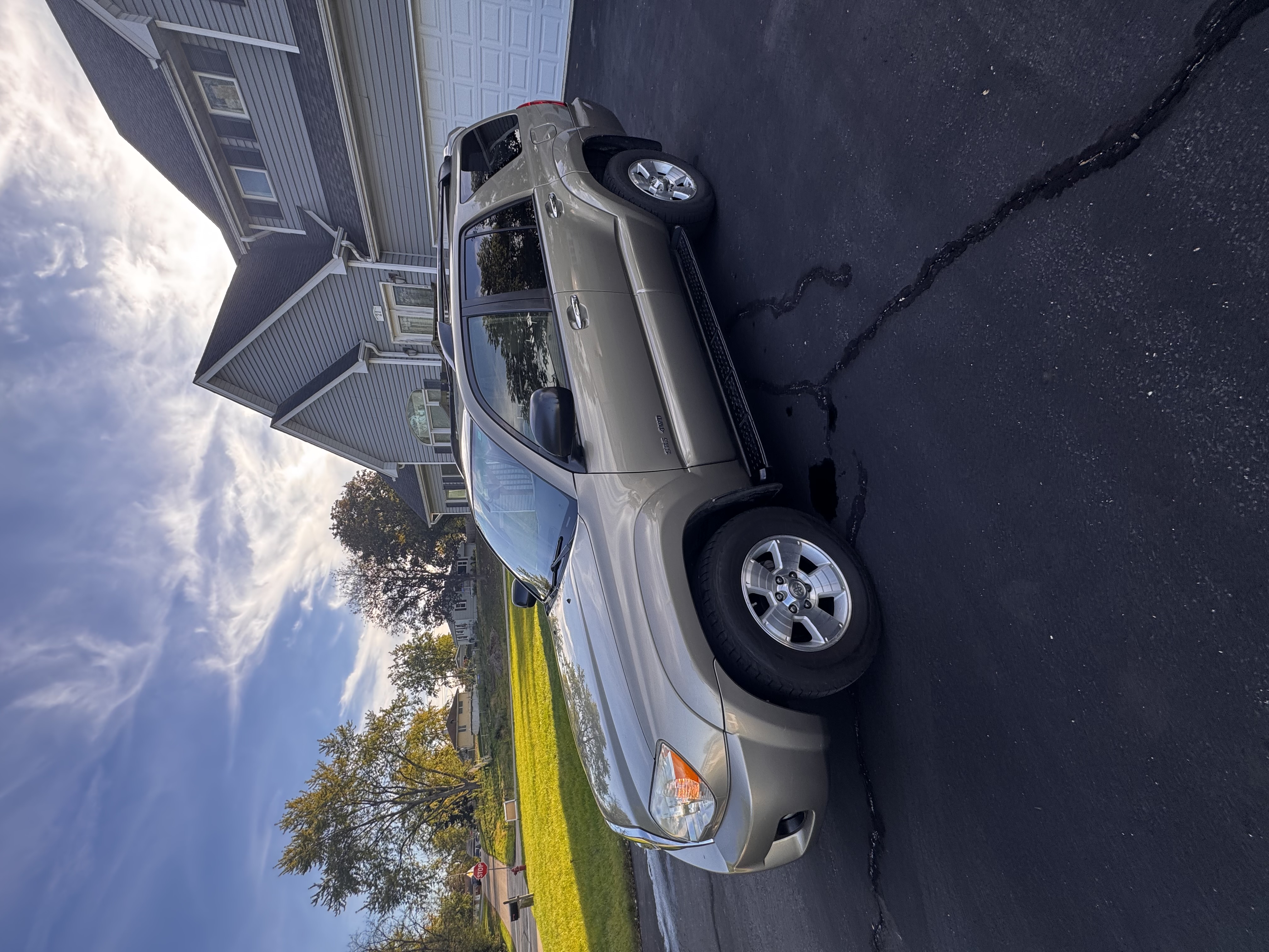 Used 2007 Toyota 4Runner SR5 AWD/4WD image 6
