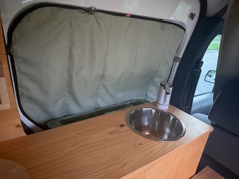 Used 2011 Ford Transit Connect XLT FWD image 11