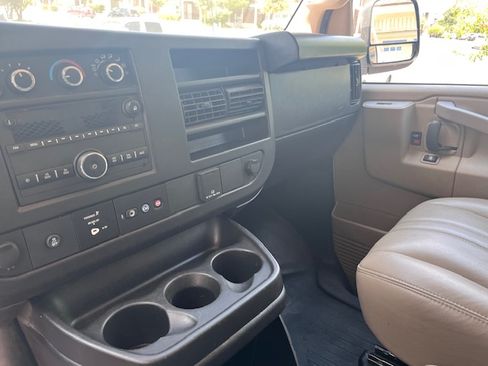 Used 2022 Chevrolet Express 2500 RWD image 13