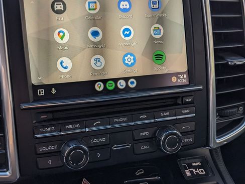 Used 2014 Porsche Cayenne S image 30