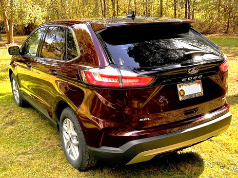 Used 2023 Ford Edge SEL w/ Convenience Package image 9