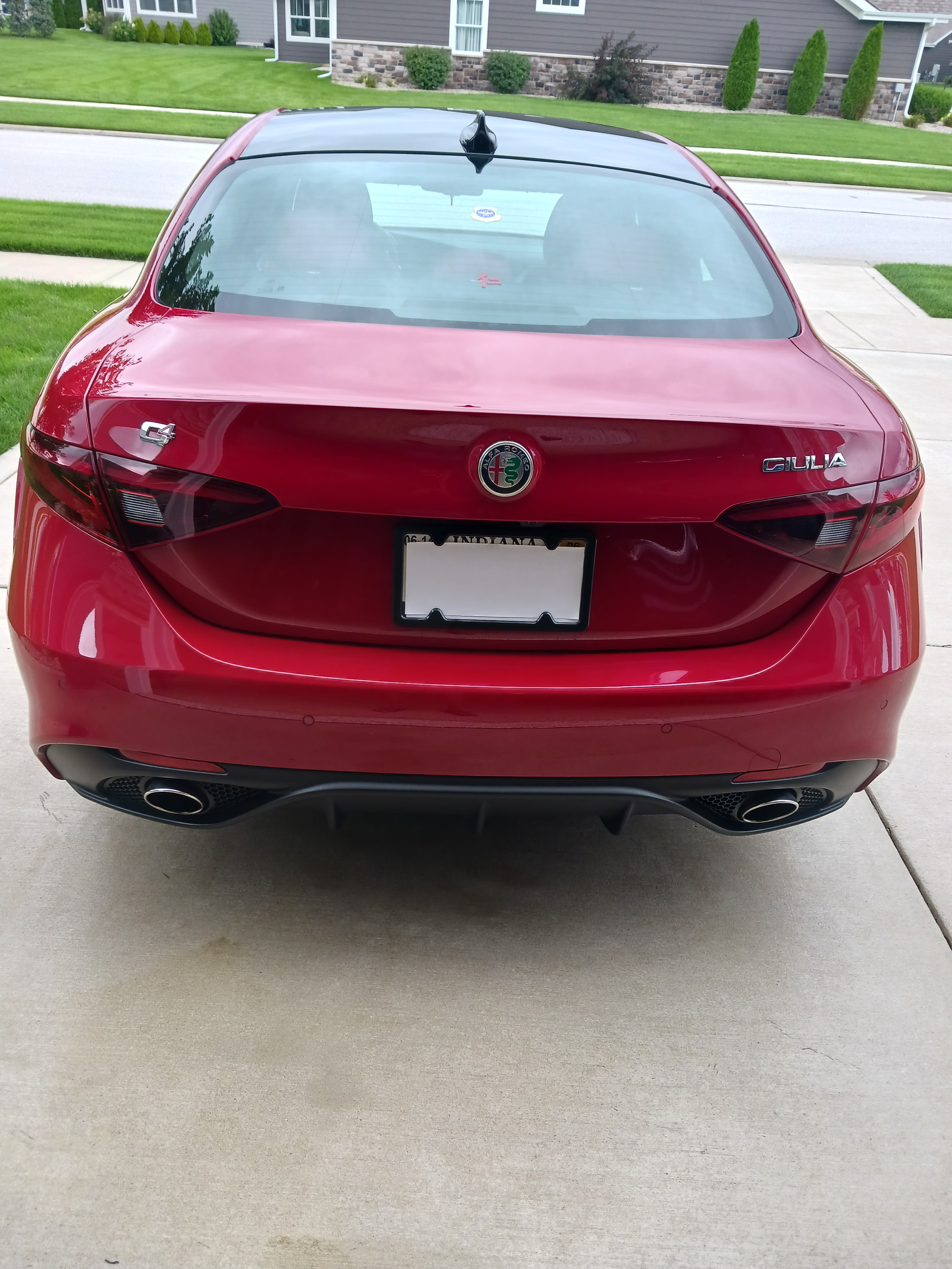 Used 2017 Alfa Romeo Giulia Ti w/ TI 19" Sport Package AWD/4WD image 8