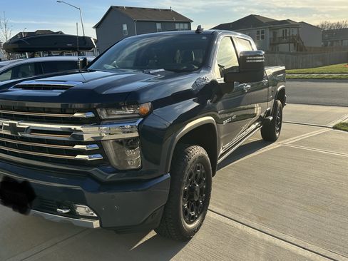 Used 2022 Chevrolet Silverado 3500 High Country image 4