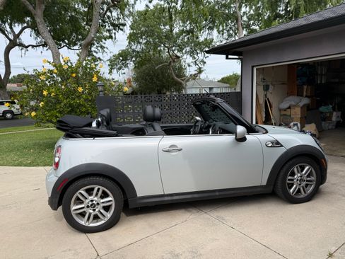 Used 2015 MINI Cooper S image 19