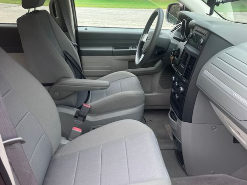 Used 2009 Dodge Grand Caravan SE FWD image 18