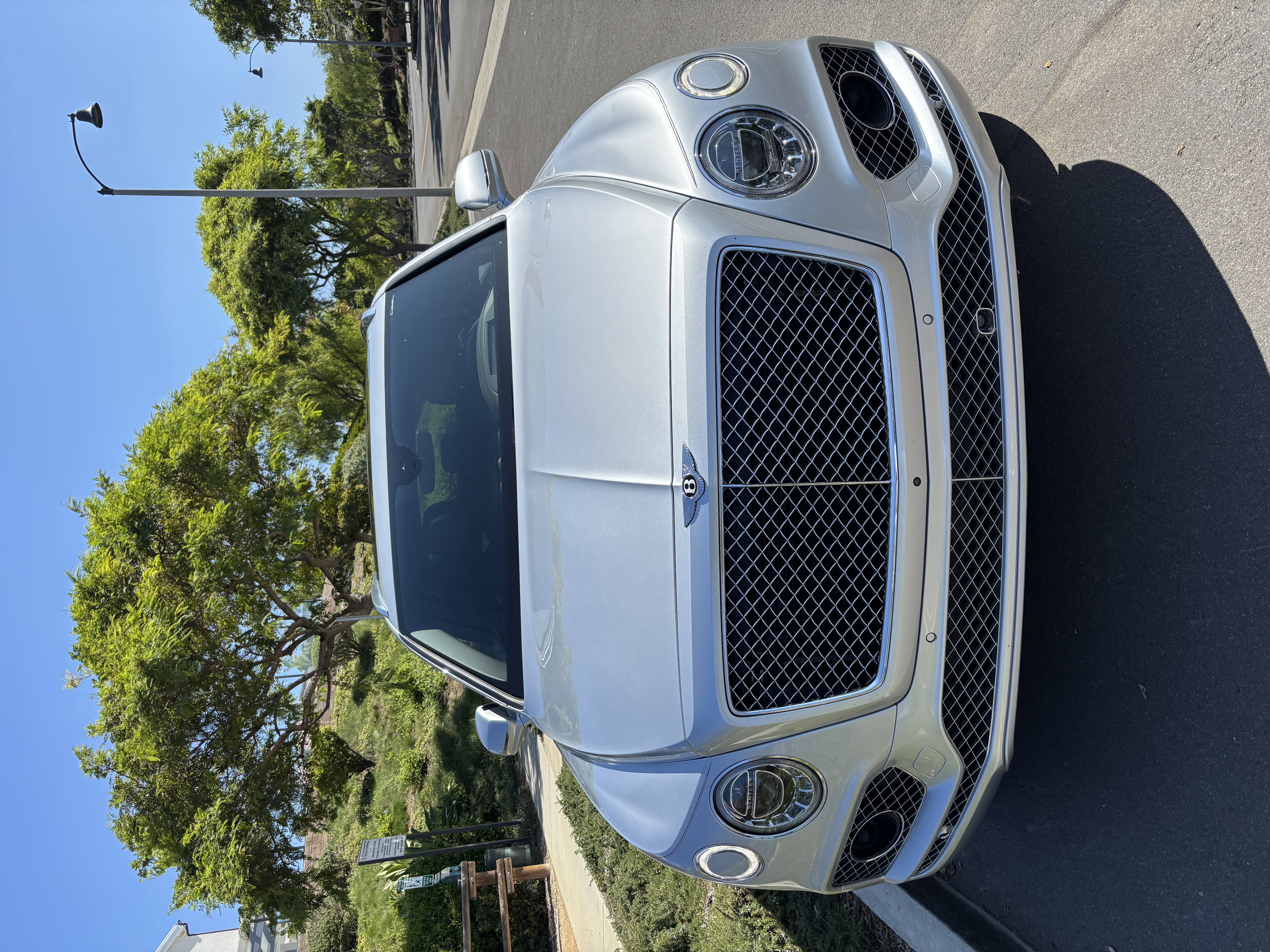 Used 2018 Bentley Bentayga AWD/4WD image 5