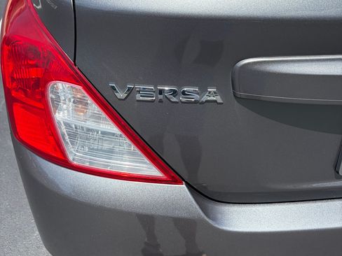 Used 2016 Nissan Versa S image 9