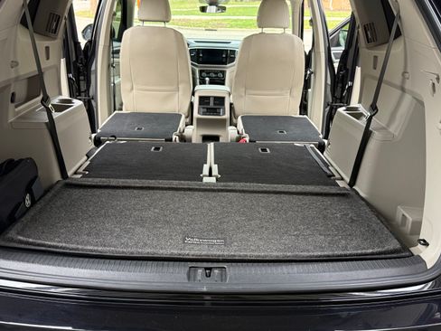 Used 2018 Volkswagen Atlas SEL w/ R-Line Package image 13