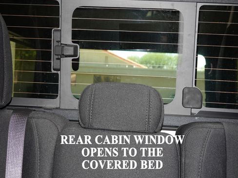 Used 2021 Jeep Gladiator Rubicon image 10