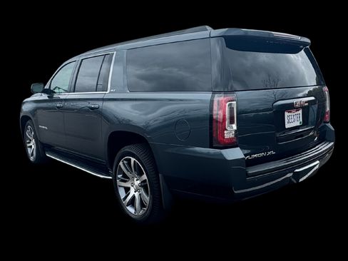 Used 2019 GMC Yukon XL SLT image 5