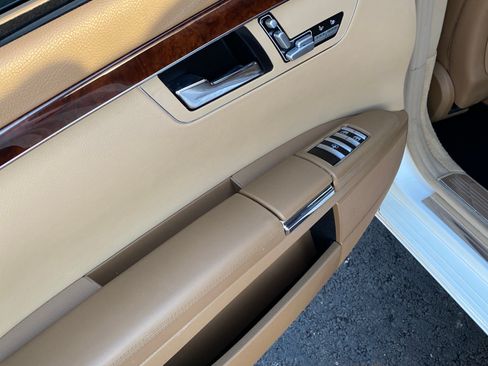 Used 2007 Mercedes-Benz S 550 image 13