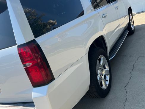 Used 2016 Chevrolet Suburban LTZ image 4