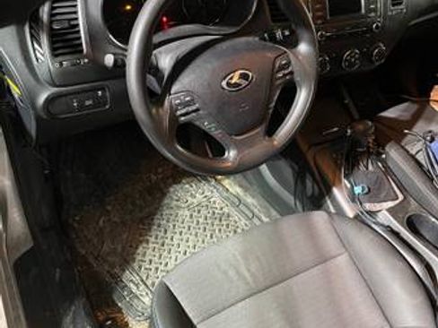 Used 2015 Kia Forte LX w/ Popular Package image 6