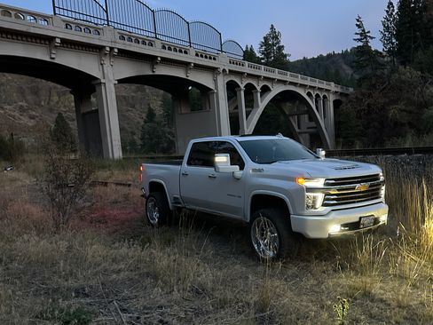 Used 2020 Chevrolet Silverado 3500 High Country w/ Z71 Off-Road Package image 5