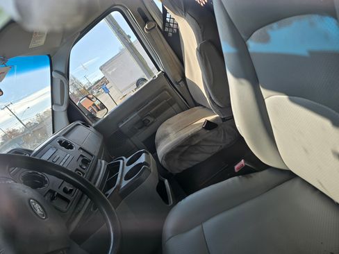Used 2014 Ford E-250 and Econoline 250 w/ Commercial Cargo Van Package image 7