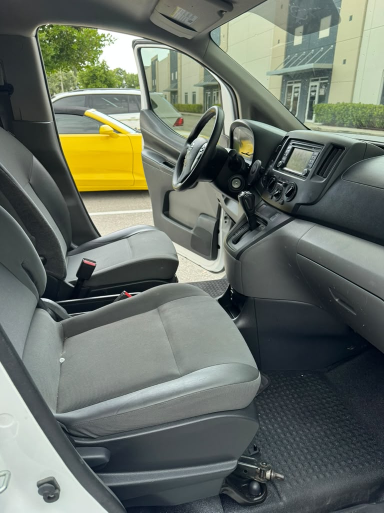 Used 2019 Nissan NV200 SV w/ Navigation Package FWD image 13