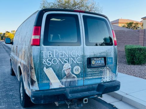 Used 2006 Chevrolet Express 2500 RWD image 2