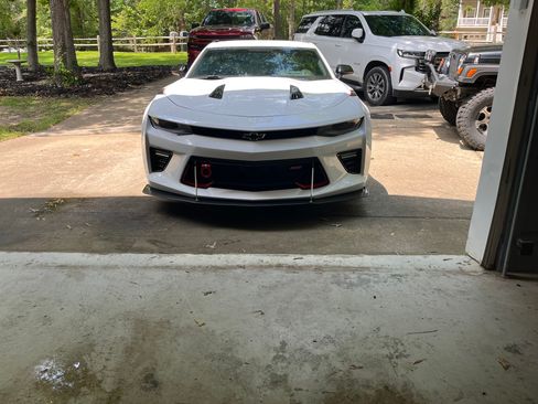Used 2018 Chevrolet Camaro SS w/ Redline Edition RWD image 2