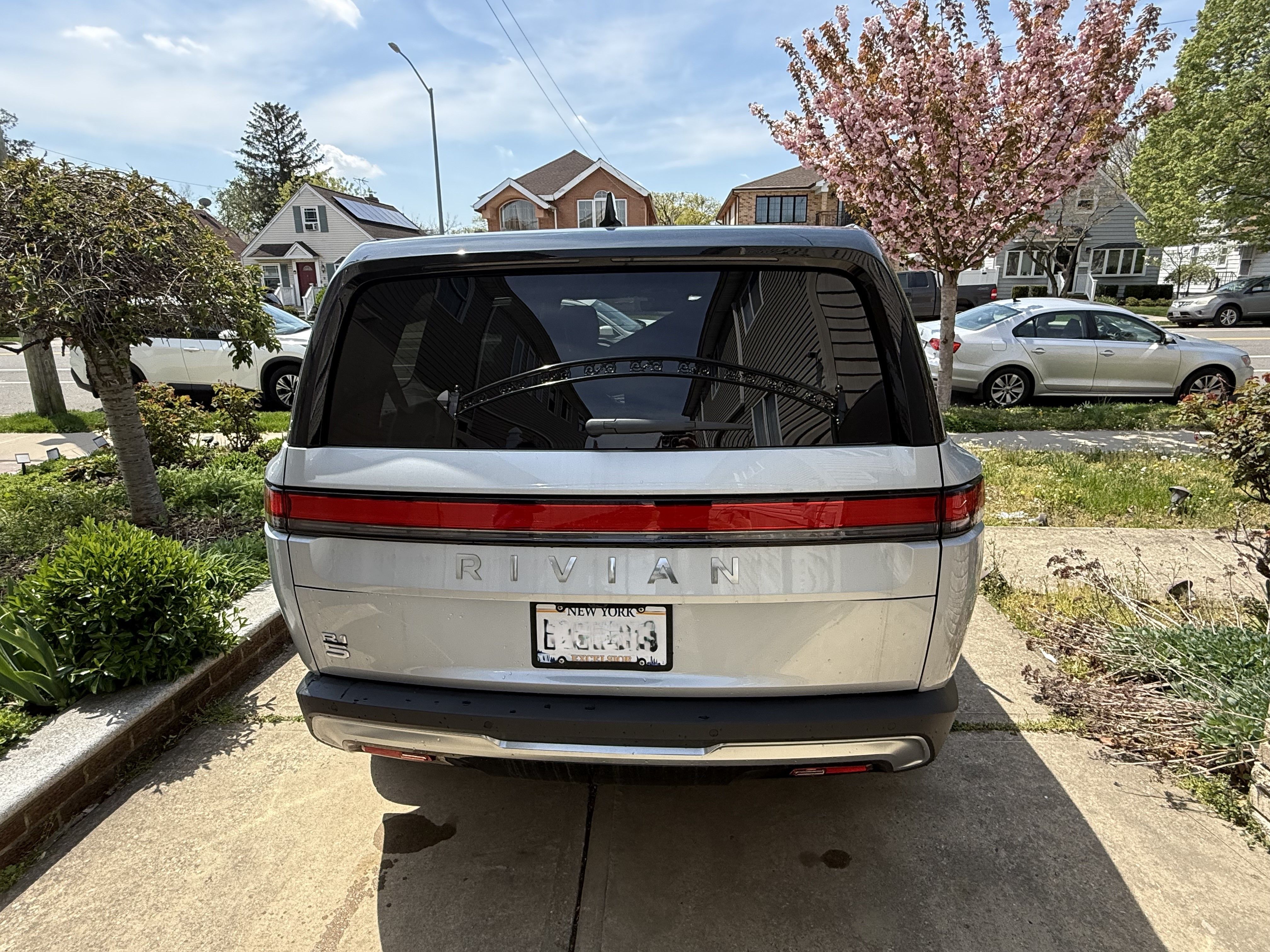 Used 2026 Rivian R1S Adventure AWD/4WD image 11