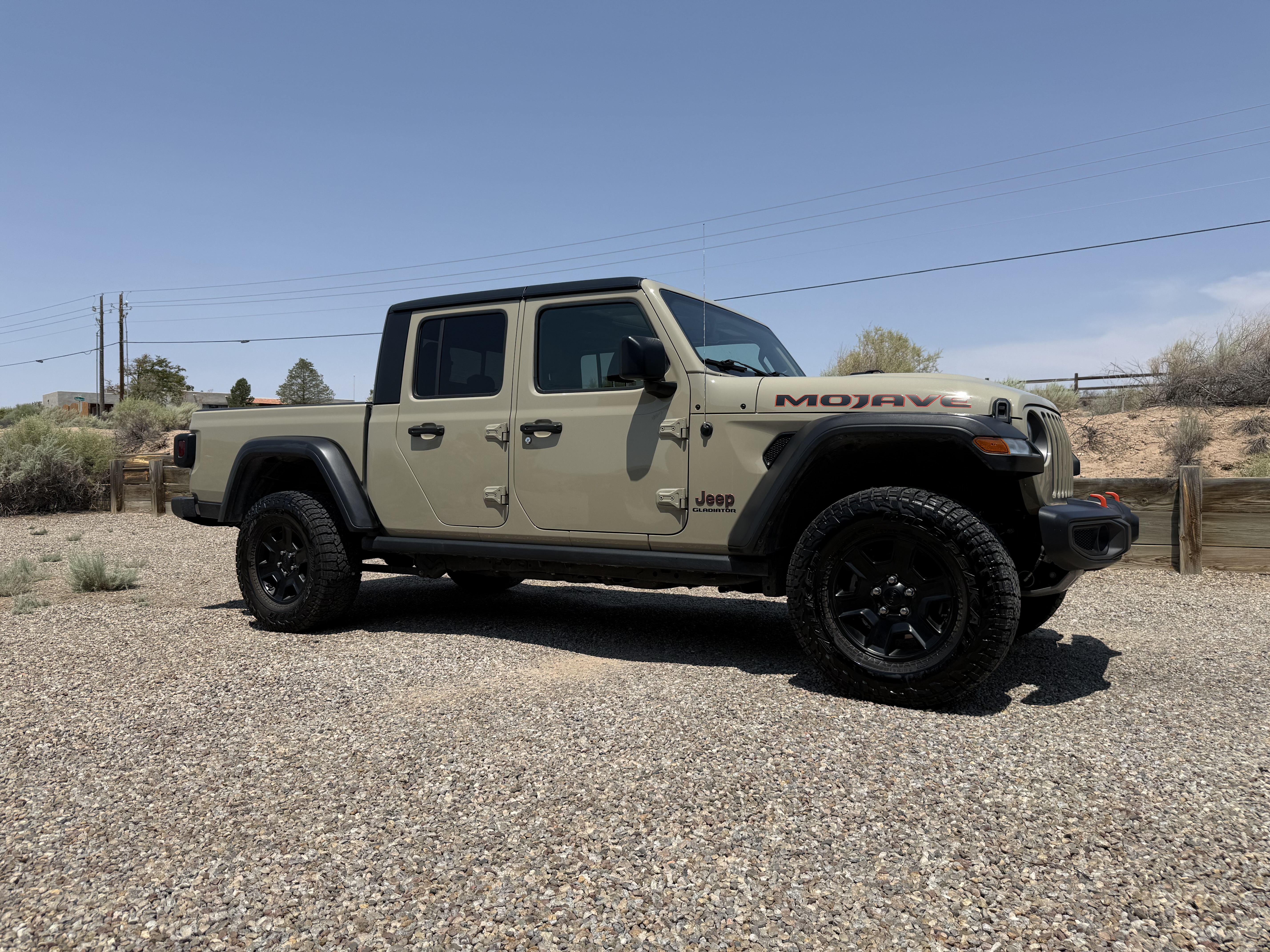 Used 2022 Jeep Gladiator Mojave w/ Trailer Tow Package AWD/4WD image 5