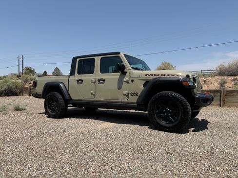 Used 2022 Jeep Gladiator Mojave w/ Trailer Tow Package AWD/4WD image 5