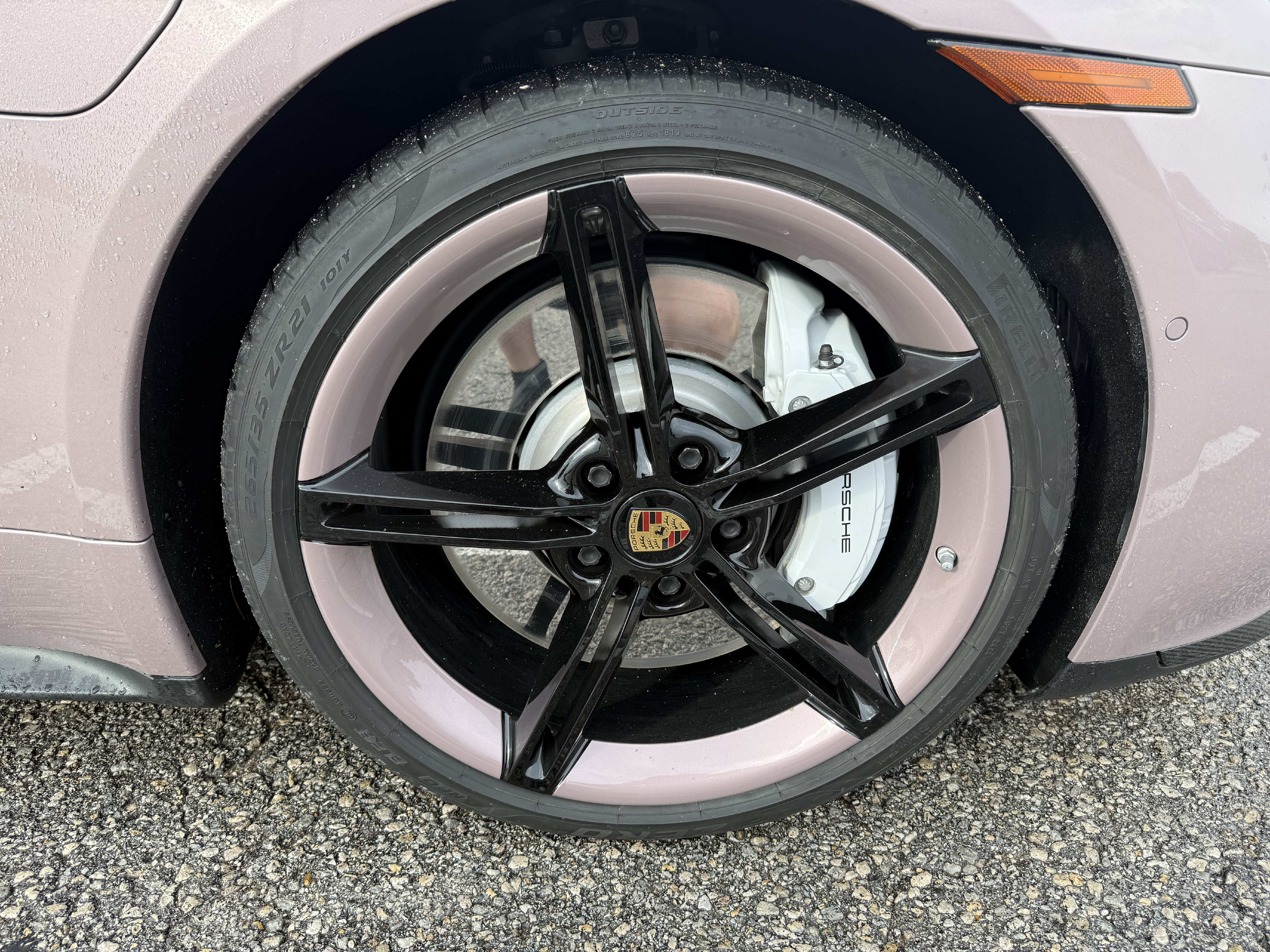 Used 2022 Porsche Taycan RWD image 21