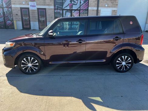 Used 2014 Scion xB image 5