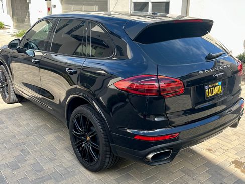 Used 2017 Porsche Cayenne Platinum Edition AWD/4WD image 8