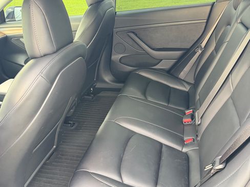 Used 2021 Tesla Model 3 Performance image 14