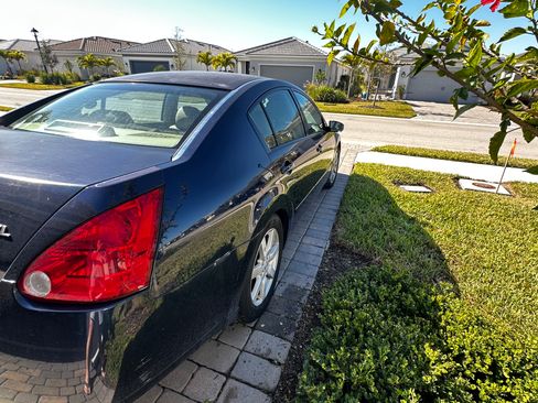 Used 2004 Nissan Maxima 3.5 SL w/ Driver Preferred Pkg image 13