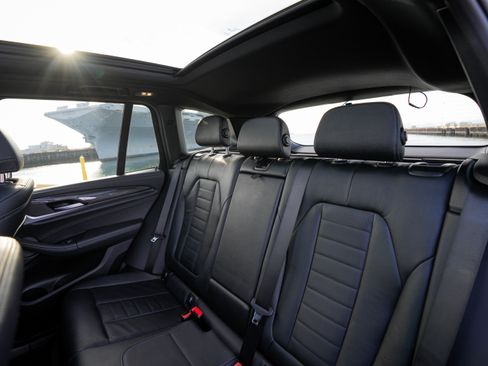 Used 2021 BMW X3 M40i w/ Executive Package image 16