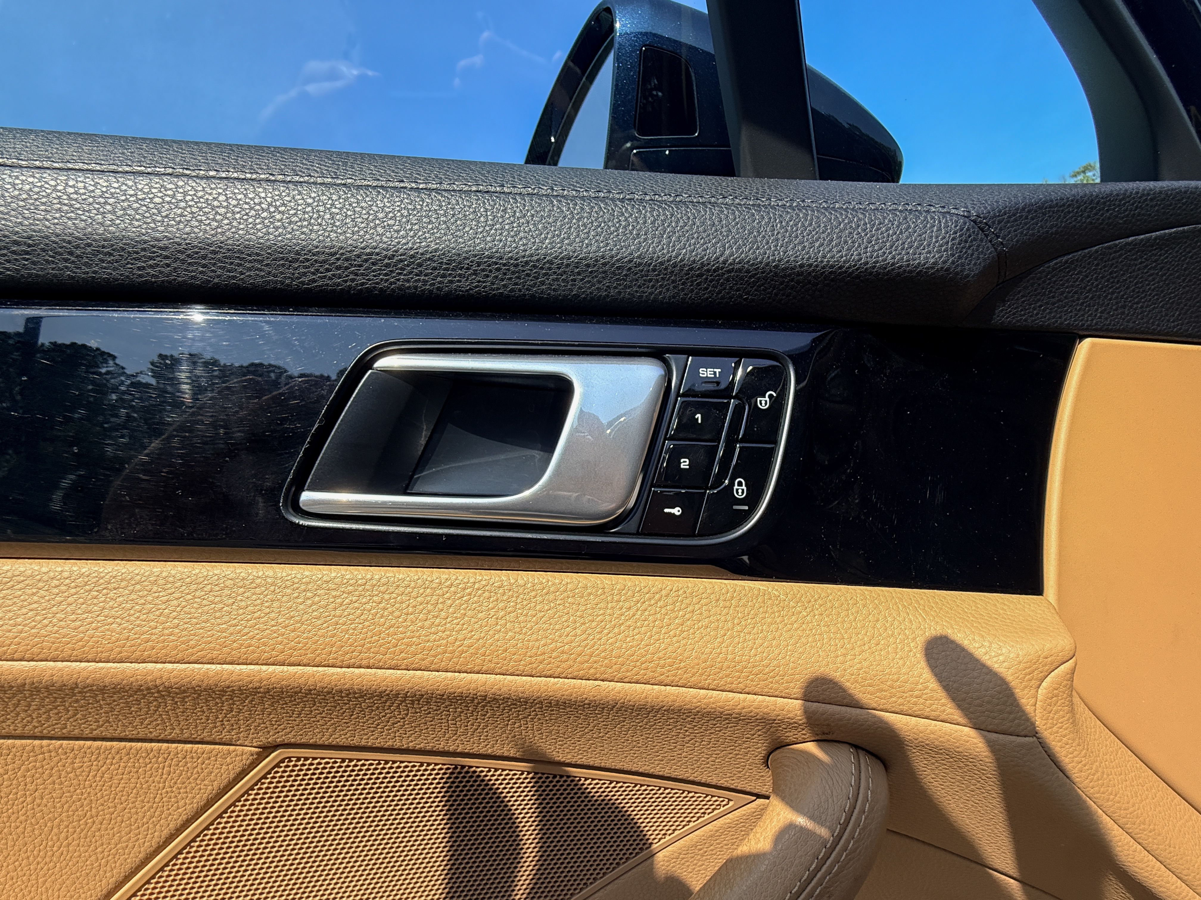 Used 2018 Porsche Panamera image 26