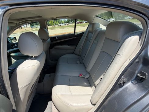 Used 2010 INFINITI G37 Journey w/ Premium Pkg RWD image 12