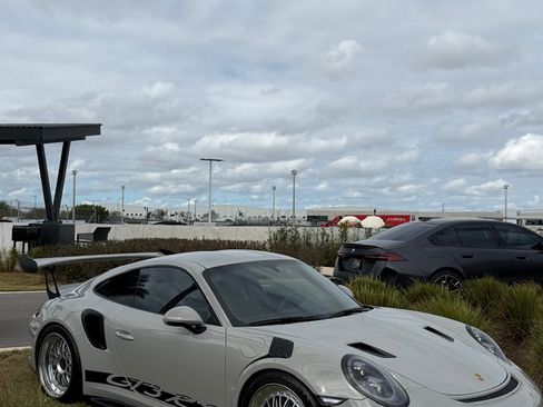 Used 2019 Porsche 911 GT3 RS image 1