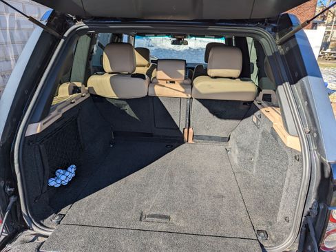 Used 2010 Land Rover Range Rover HSE image 19