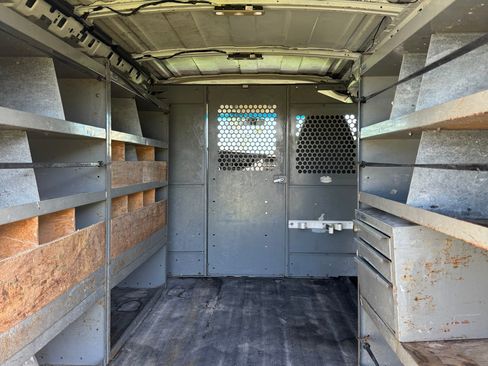 Used 2015 Chevrolet Express 2500 image 8