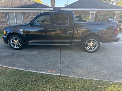 Used 2001 Ford F150 Harley-Davidson image 5