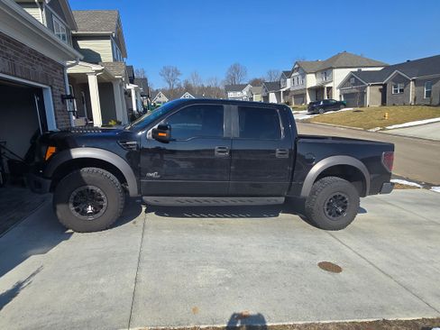 Used 2011 Ford F150 Raptor w/ Raptor Luxury Pkg image 4