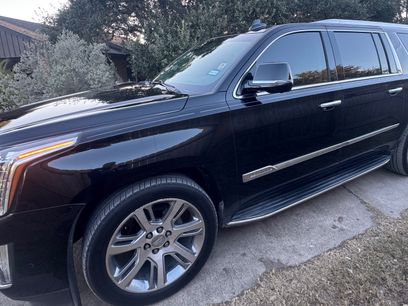 Used 2017 Cadillac Escalade ESV Luxury