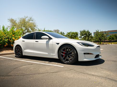 Used 2023 Tesla Model S Plaid image 16