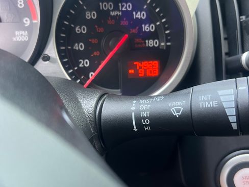 Used 2010 Nissan 370Z Coupe RWD image 10