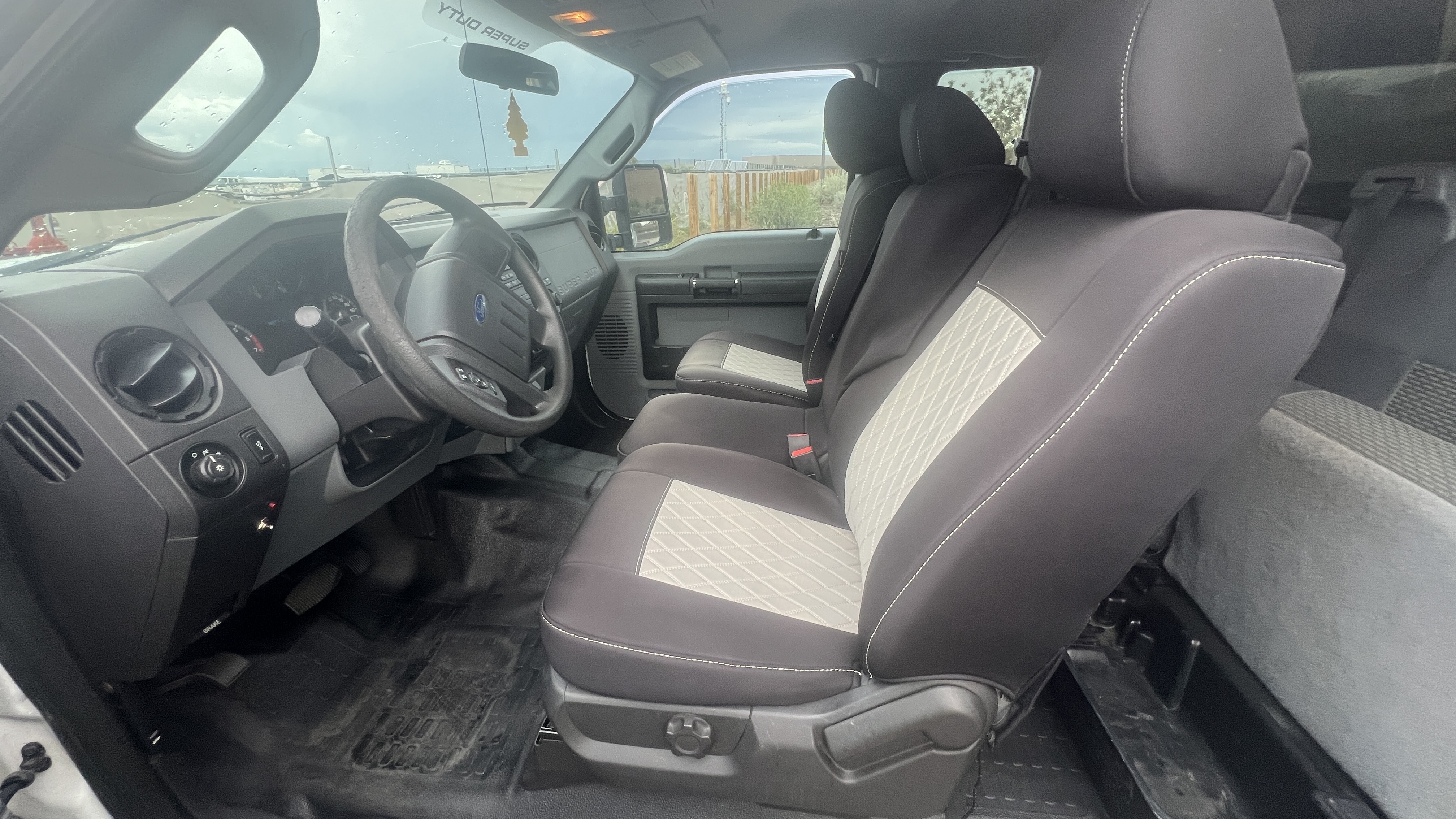 Used 2016 Ford F250 XL w/ XL Appearance Package AWD/4WD image 26