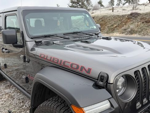 Used 2021 Jeep Gladiator Rubicon image 1