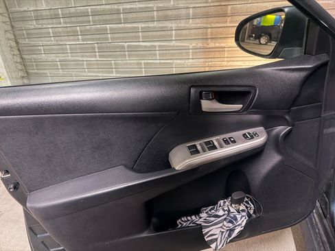 Used 2012 Toyota Camry LE image 14